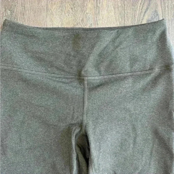 PrAna Transform Capri Pants.  Women’s size large. - Picture 2 of 6